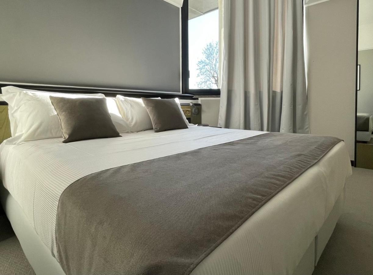 Hotel Gardenia Fiera Cermenate Zewnętrze zdjęcie