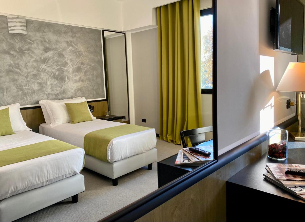 Hotel Gardenia Fiera Cermenate Zewnętrze zdjęcie